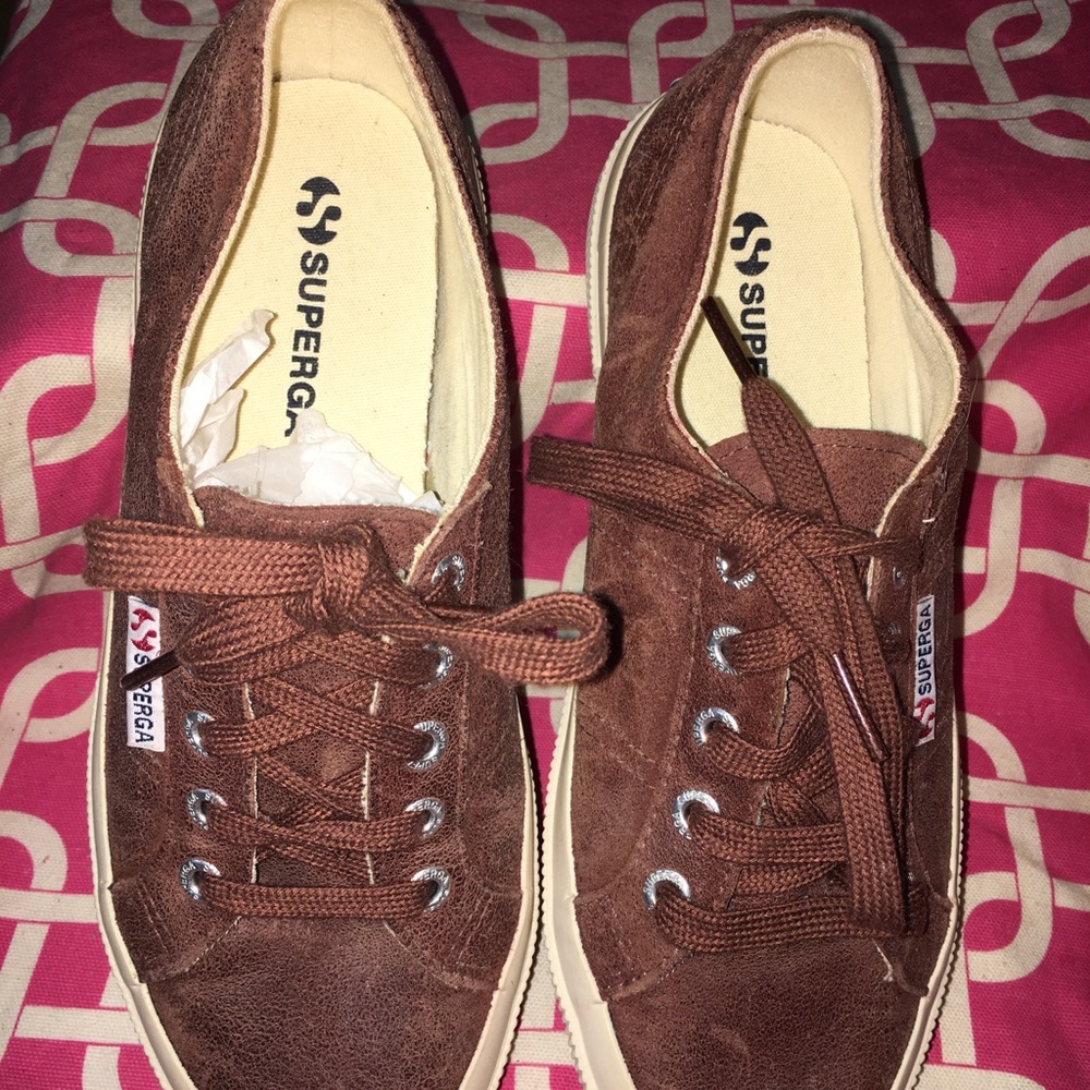 Shoes - Picture 2 of 4